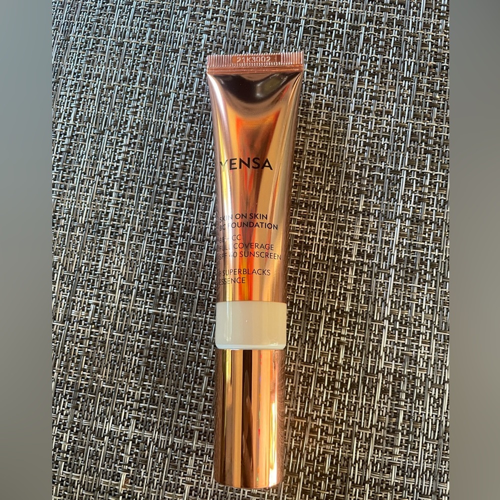 Yensa Skin On Skin BC Foundation Light Medium